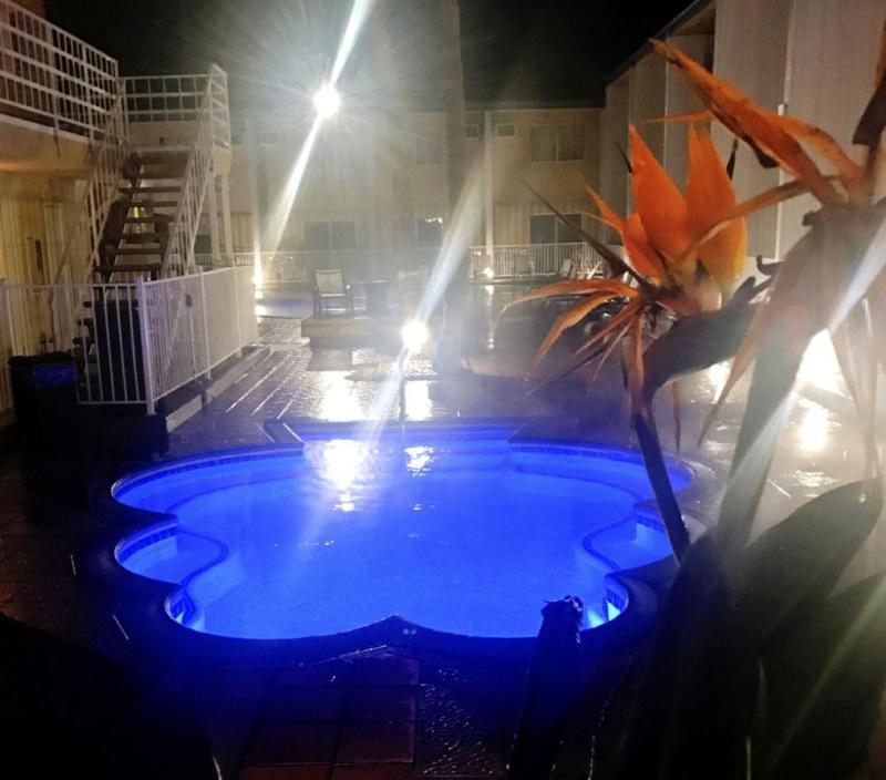 Sol Springs Inn Cathedral City Εξωτερικό φωτογραφία
